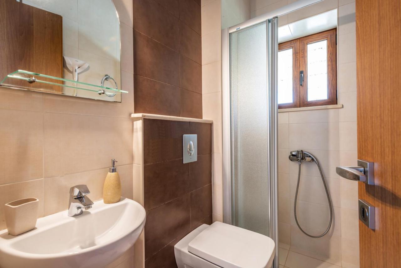 Iris Lefkada - Karavi With Private Sea Access Σύβοτα