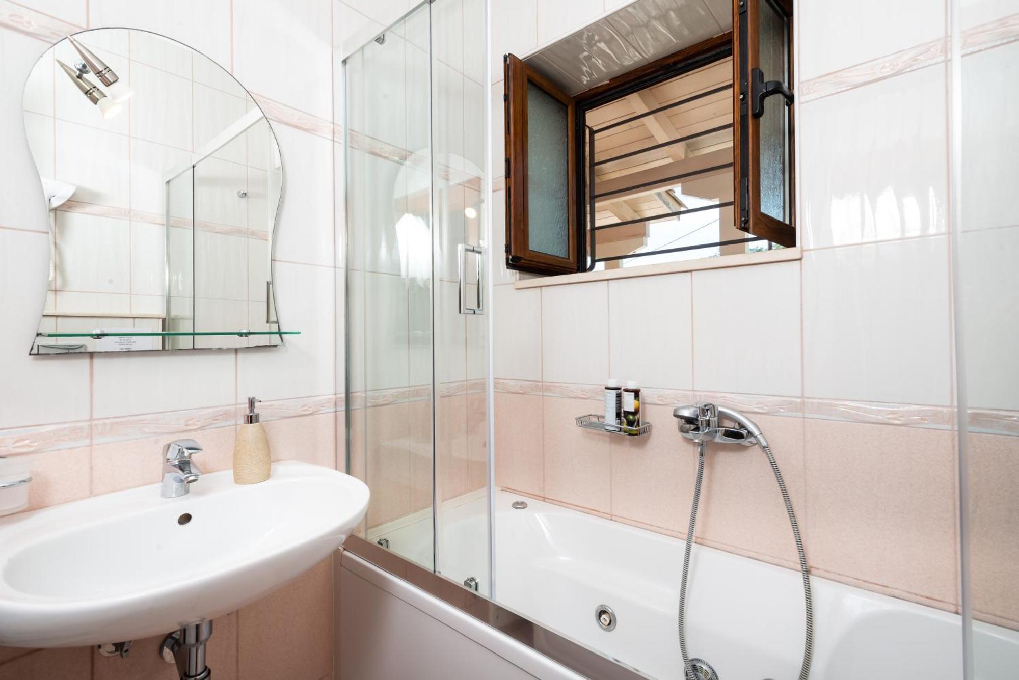 Βίλα Iris Lefkada - Karavi With Private Sea Access Σύβοτα
